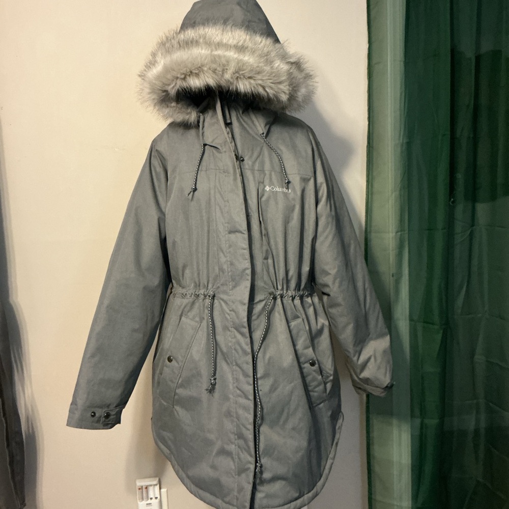 Columbia Gray Hooded Jacket with Faux Fur Trim